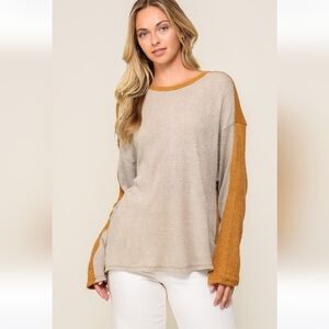 DOLMAN SLV COLOR BLOCK TOP -  Women's Size Small